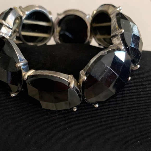 Jewelry - Elegant Black and Silver Bracelet